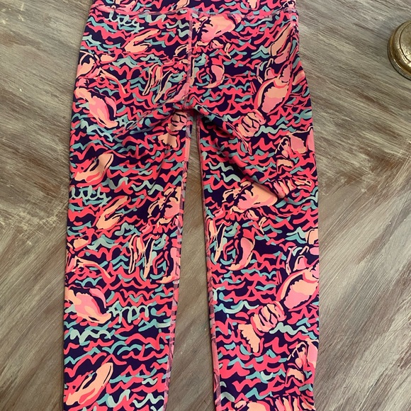 Lilly Pulitzer Luxletic Weekender Capri - Picture 3 of 6